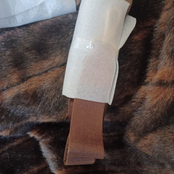 Michael Kors Large Weekend Traveler, New with Tags, Retail for $398 - Picture 5 of 7